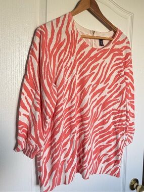GAP Coral and Cream Zebra-Print Scoop Neck Sweater
